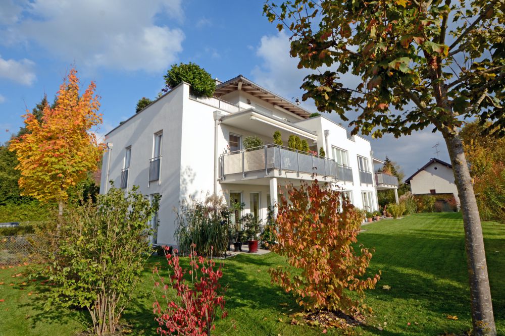 Moderne Stadtvilla mit Penthouse Wohnung